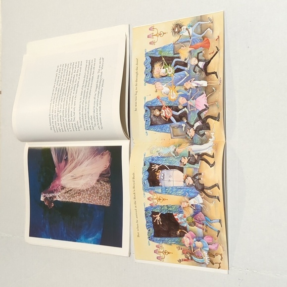 Scholastic Fairy Tale Cinderella Fictional Paperback Book Lot of 4 Used Books - Picture 5 of 8